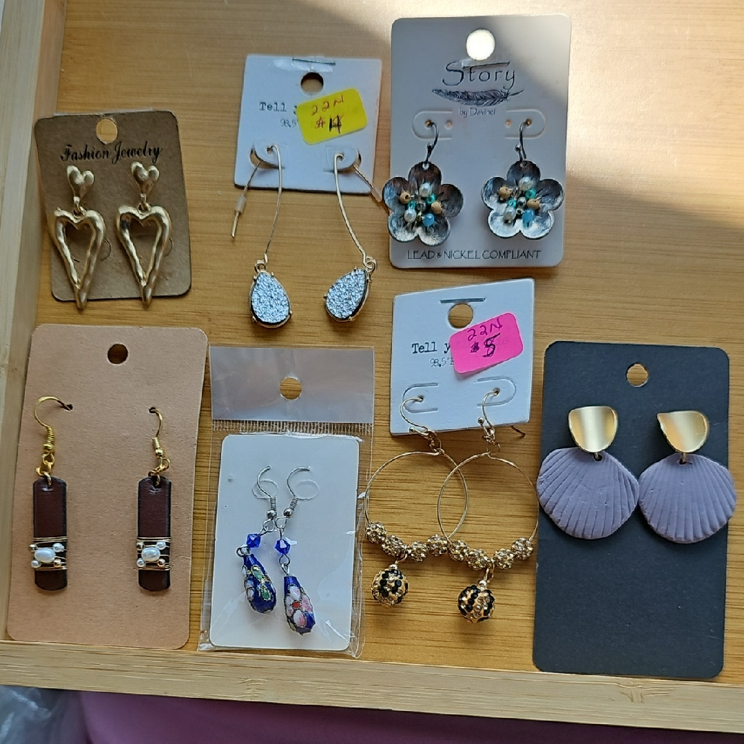 Davinci Gold Geometric Earrings 7$